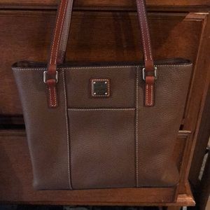 Dooney & Bourke tote